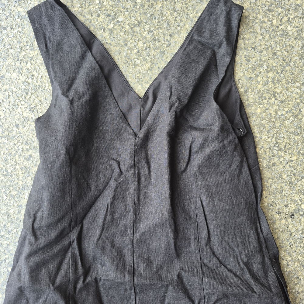 Chic Black V-Neck Tank Top